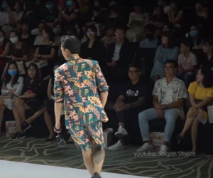 Bùi Tiến Dũng bảnh bao xuất hiện tại show diễn thời trang khi liên tục không được thi đấu