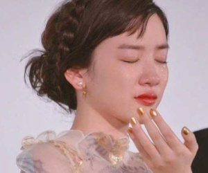 Mừng rỡ vì lấy được chồng giàu, ngờ đâu sau đám cưới linh đình, chờ đón tôi lại là vực sâu tăm tối