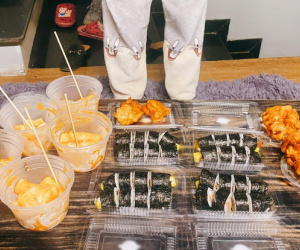 SỐC: Khách ăn gimbap bị mắc móc sắt vào dạ dày, quán ăn 'vứt' cho 2 triệu rồi bảo 'lỗi không hoàn toàn do quán'
