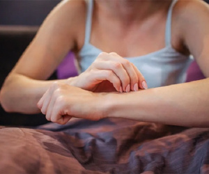 Dấu hiệu ban đêm cảnh báo gan bất ổn