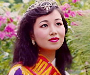 Hoa hậu giỏi ngoại ngữ nhất Việt Nam: Đăng quang mấy chục năm vẫn chưa ai vượt được, cách dạy con ra sao mọi người phải sửng sốt?