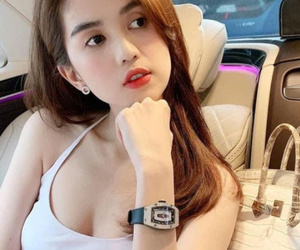 Ngọc Trinh trình báo bị mất bộ sưu tập đồng hồ hàng hiệu trị giá khoảng 10 tỷ đồng