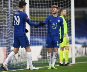 Chelsea tốn nhiều tiền nhất cho ‘cò' cầu thủ