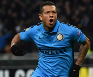 Cựu tiền vệ Inter Milan bị bắt vì hành hung cha mẹ ruột