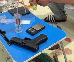 Bắt đối tượng giấu ma túy và súng trong nhà