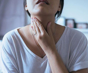 2 cách đơn giản nhất bạn có thể kiểm tra tại nhà để biết mình có bị ung thư tuyến giáp hay không