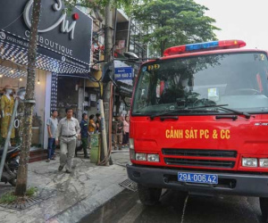 Hà Nội: Cháy nhà trong ngõ Thịnh Hào 3