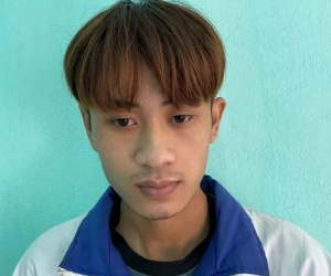 Kẻ đâm chết cặp vợ chồng hàng xóm nói tại tòa 'giết người thì cứ tử hình'