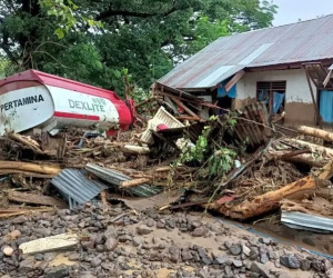 Lũ lụt, lở đất ở Indonesia, 44 người thiệt mạng