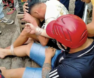 Canh phụ nữ để ra tay gây án, hai gã trai mới lớn bị bắt ở Hóc Môn