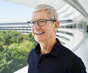 Ở tuổi 60, CEO Tim Cook úp mở về việc lãnh đạo Apple trong 10 năm tới