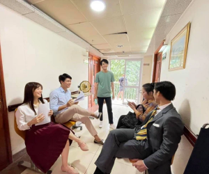 Lộ ảnh chung của Diễm My - Nhan Phúc Vinh trong ngày đầu tiên quay phim mới khiến fan 'rần rần'