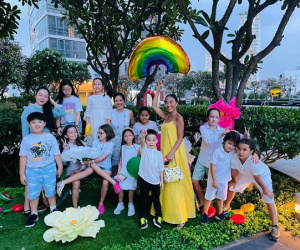 Dàn 'hot kid' Vbiz lại hội tụ trong sinh nhật cặp sinh đôi nhà diva Hồng Nhung, vẻ xinh xắn của con gái Đoan Trang chiếm 'spotlight'