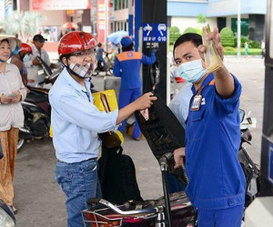 Giá xăng, dầu đồng loạt giảm