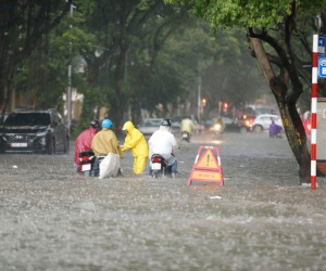 Hà Nội: Lo ngại 11 'điểm đen ngập úng' khi mùa mưa sắp tới