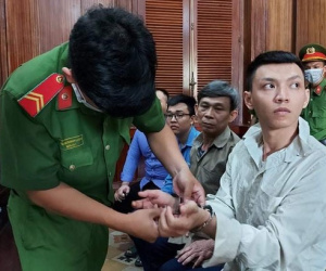 TP HCM: Dùng súng triệt hạ đối thủ sau lời thách thức