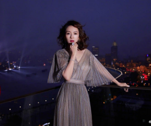 Dự show Dior, Ngô Cẩn Ngôn lấn át từ 'con dâu sòng bài Macau' tới Chương Tử Di nhờ mái tóc ngắn kiêu kỳ và style thăng hạng