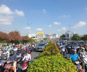 CSGT TP HCM nói gì về cảnh kẹt xe không lối thoát tại cửa ngõ vào trung tâm Sài Gòn sáng nay?