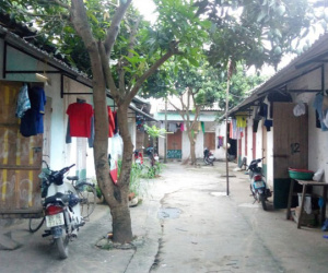Vừa chuyển tới xóm trọ một tuần đã khiến hàng xóm chia tay, cô gái trẻ cảm thấy tội lỗi nhưng dân tình lại phán: 'Mùi trà xanh thoang thoảng đâu đây'