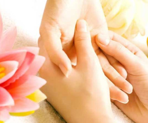 Tê tay tuy là chuyện thường nhưng hãy cẩn thận, nó cũng là dấu hiệu cảnh báo sớm của 5 loại bệnh 'chết người' sau