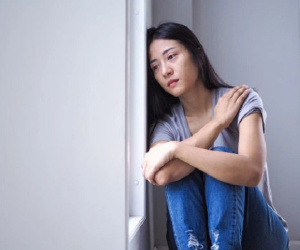 Ruột gan tôi nóng như lửa đốt khi biết danh phận người đàn ông về nhà cùng em trai lúc nửa đêm
