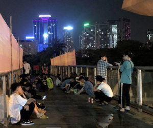 Cầu vượt, hầm đường bộ ngày ‘ế khách’, tối thành chốn hẹn hò