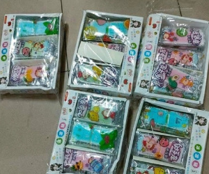 Hé lộ chất liệu đồ chơi khiến hơn 30 học sinh tiểu học cấp cứu