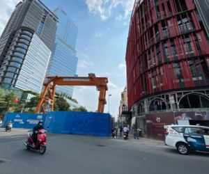 Một phần rào chắn Metro tại 'đất vàng' trung tâm Sài Gòn được tháo dỡ, quán xá rục rịch khai trương trở lại
