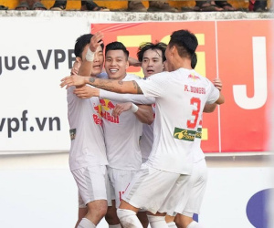 Xuân Trường lập siêu phẩm sút xa, HAGL đánh bại Hà Nội FC để tiếp tục bay cao tại V.League 2021