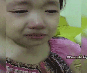 Được hỏi: 'Không học thì sau này con làm gì?', bé gái trả lời vỏn vẹn hai chữ khiến dân tình cười không ngậm được miệng