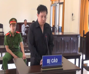 CLIP: Em vợ đâm chết anh rể ở Phú Quốc rồi mang súng nộp công an