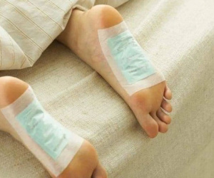 'Lật mặt' miếng dán thải độc chân dưới góc nhìn của chuyên gia Mỹ: Lợi đâu chưa thấy đã tốn tiền và hỏng… da chân