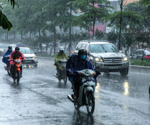 Dự báo thời tiết 19/4: Miền Bắc mưa dông, Hà Nội sáng sớm và đêm trời lạnh