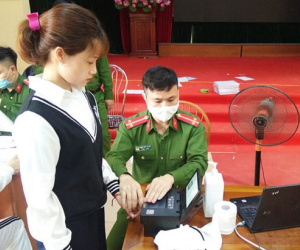 Phó Giám đốc Công an Hà Nội: Điều tra việc rao trên mạng 'có thể làm căn cước công dân gắn chip số đẹp'