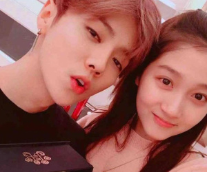 Quan Hiểu Đồng khoe ảnh tình tứ riêng tư kèm lời chúc sinh nhật Lộc Hàm vào đúng thời khắc đặc biệt?