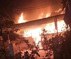 Cãi nhau với vợ, chồng xả khí gas đốt ngôi nhà gỗ trị giá nửa tỷ đồng