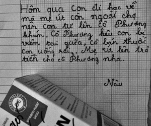 Đi làm nửa đêm mới về tới nhà, người mẹ 21 tuổi đọc tờ giấy nhắn con gái để lại mà nước mắt chảy dài vừa tự hào lại vừa xót xa