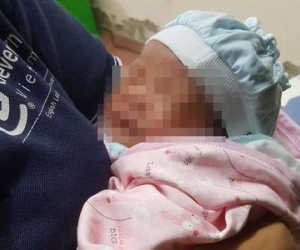 Hà Nội: Bé gái mới sinh bị bỏ rơi tại trạm y tế xã