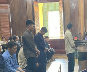 Chém nhau sau tin nhắn bạn gái gọi bằng 'cưng'