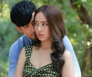 Mang cuốn sổ đỏ mảnh đất trị giá 7 tỷ cầu hôn bạn gái, tưởng như thành công, nào ngờ cô ấy còn ra điều kiện khó tin