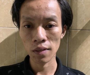 Cho đi nhờ xe, người đàn ông tốt bụng bị kẻ lạ mặt cướp giật điện thoại