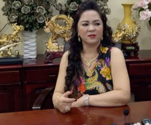 Tưởng hết drama, nhưng không! Vợ ông Dũng 'lò vôi' tiếp tục đáp trả Trang Khàn: 'Có dịp hẹn mày ngoài đó tán cho vỡ mặt, đừng có ngồi đó chõ mỏ chửi người ta!'