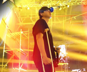 Chân gặp chấn thương phải dùng nạng, Karik liệu sẽ ổn nếu ghi hình Running Man Việt mùa 2?