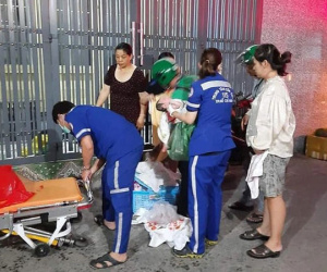 Màn sinh con ngoài đường phố gây chú ý, nhìn ảnh em bé ai cũng trầm trồ