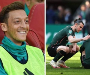 Oezil châm chọc Tottenham 'trắng tay' khiến nhiều CĐV phẫn nộ