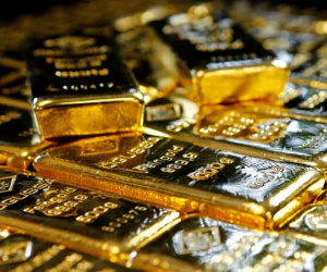 Vàng miếng trượt thêm 100.000 đồng/lượng, USD tự do đi xuống