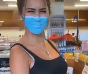 Hai gái xinh bị tịch thu hộ chiếu, xem xét trục xuất vì vẽ khẩu trang lên mặt hòng 'trí trá' nhà chức trách Indonesia