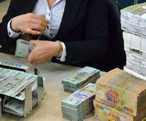 Lãi suất liên ngân hàng bắt đầu tăng mạnh