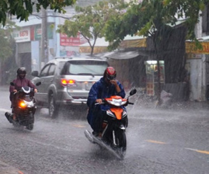 Dự báo thời tiết ngày 27/4: Bắc Bộ có mưa dông đề phòng lốc, sét, mưa đá