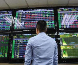 Nhà đầu tư 'cân não' mua hay bán chứng khoán trước nghỉ lễ 30/4 - 1/5